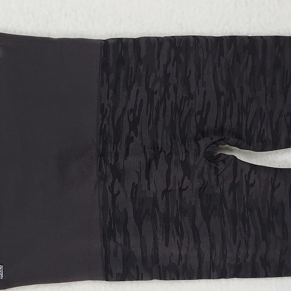 SPANX Assets Camo Seamless Shaping Leggings XL - Picture 9 of 16